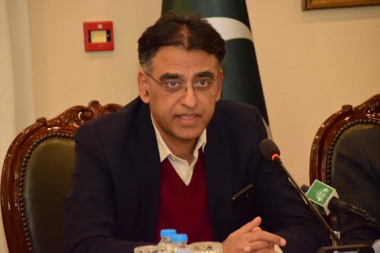 Cabinet committee reviews development on CPEC projects