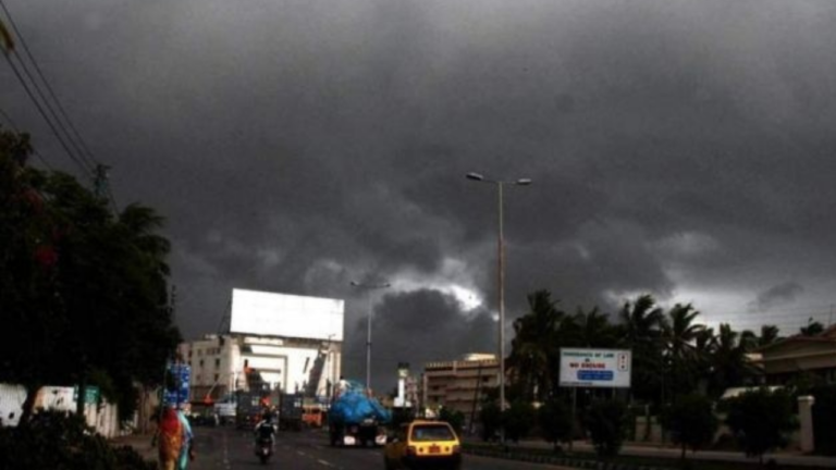 Rain forecast for Karachi puts the administration on high-alert