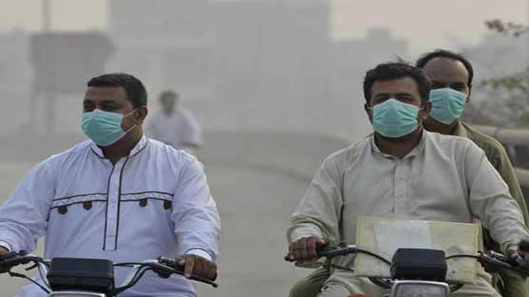 Punjab Enforces Mandatory Face Masks and Online Classes Amid Smog Crisis in Four Divisions