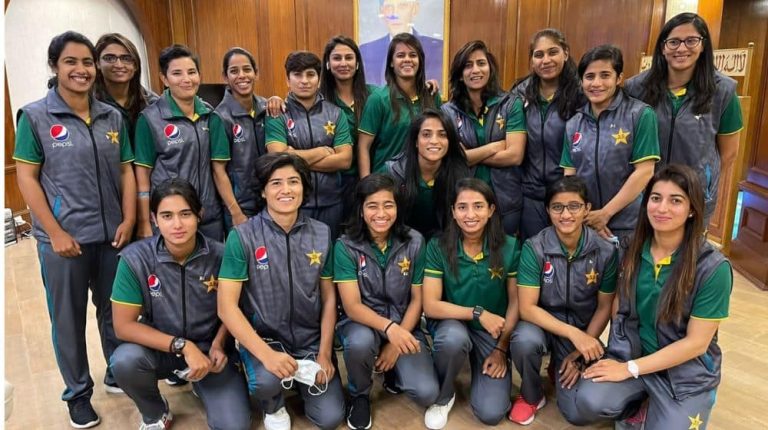 PCB Announces 2024-25 Central Contracts for Women’s Cricket: Key Promotions and New Faces